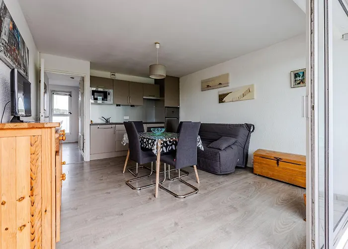 Apartment En Front De Avec Loggia Fermee Et Parking, 4 Pers. - Fr-1-521-266 *