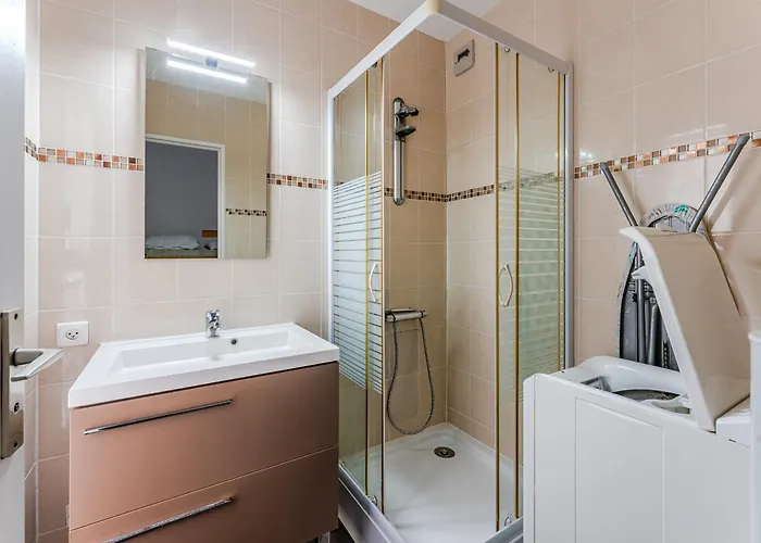 En Front De Avec Loggia Fermée Et Parking, 4 Pers. - Fr-1-521-266 Appartamento *